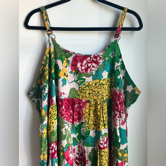 Flowy Floral Spaghetti Strap Maxi Dress - Picture 6 of 15